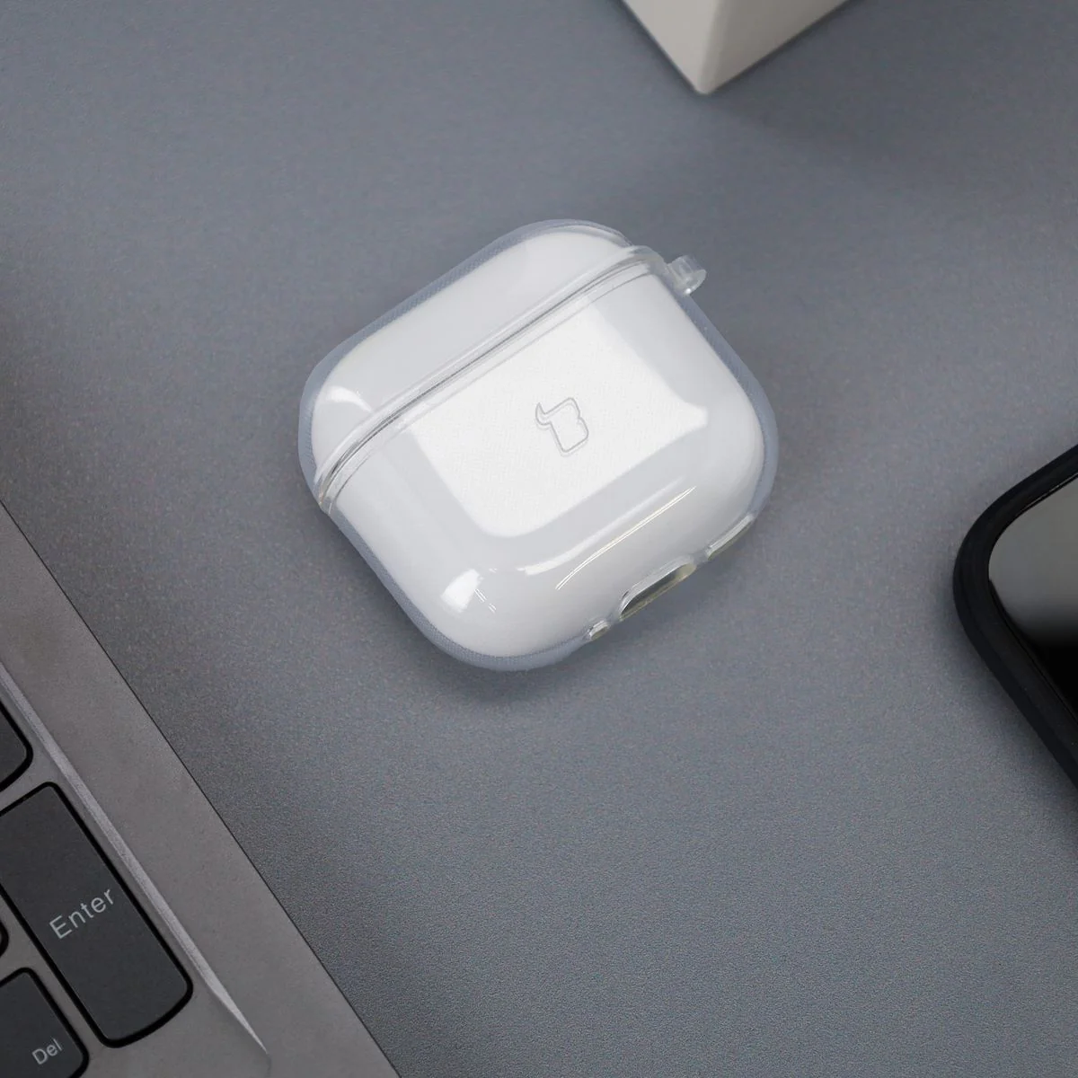 Elastische Hülle mit Karabiner für AirPods 4, Bizon Case Headphone Clear, Transparent - Image 3