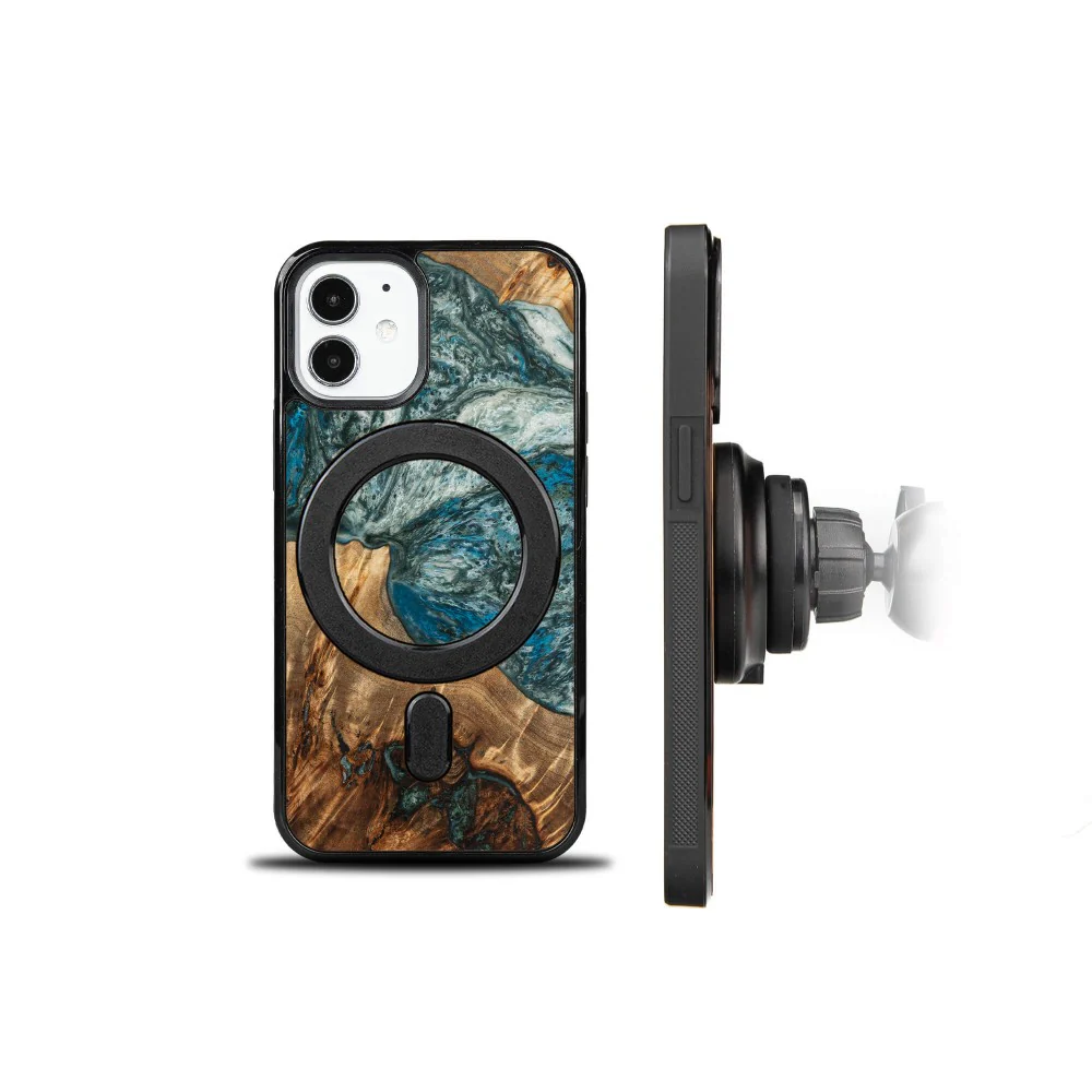 Holzhülle für iPhone 12 Mini, Bewood Unique Planets Erde für MagSafe - Image 2
