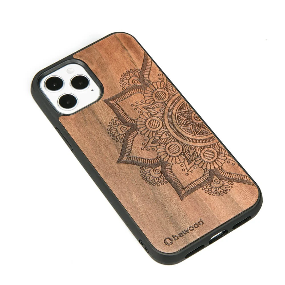 Holzhülle für iPhone 12 Pro / 12, Bewood Apfelbaum Mandala - Image 2