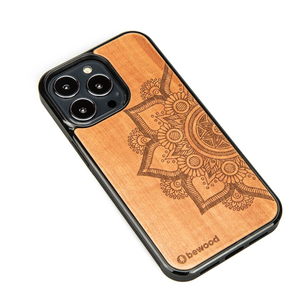 Holzhülle für iPhone 13 Pro, Bewood Apfelbaum Mandala - Image 2