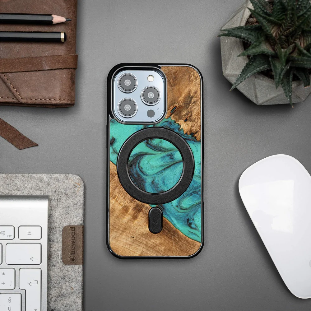 Holzhülle für iPhone 14 Pro, Bewood Unique Turquoise für MagSafe - Image 3