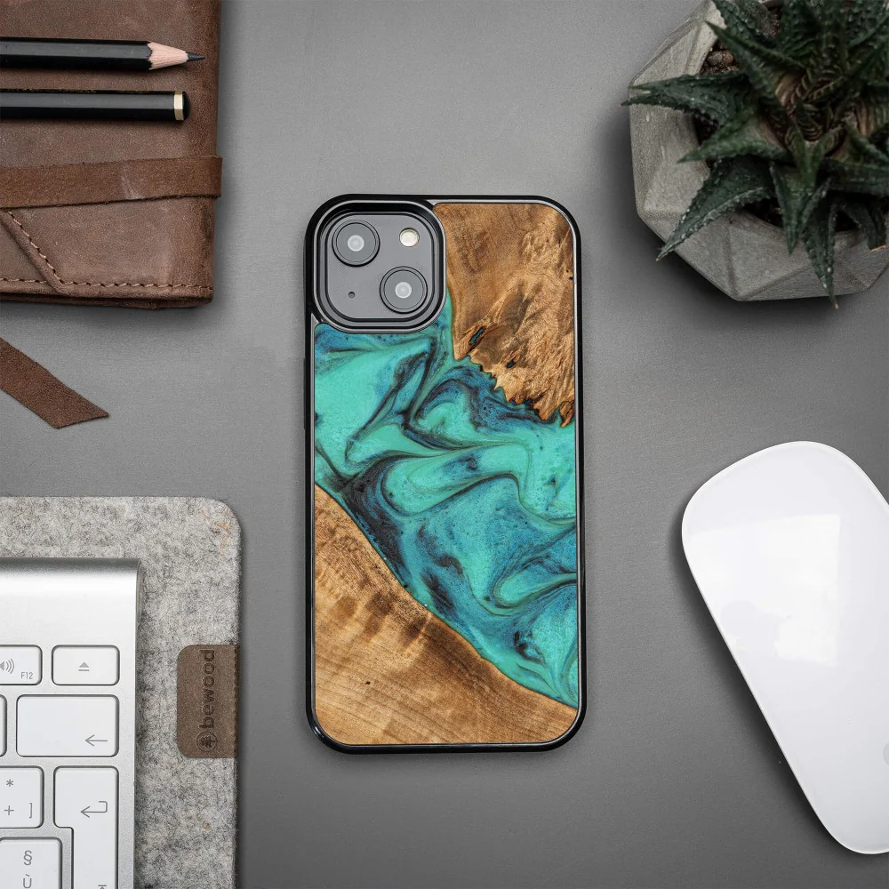 Holzhülle für iPhone 14, Bewood Unique Turquoise - Image 2