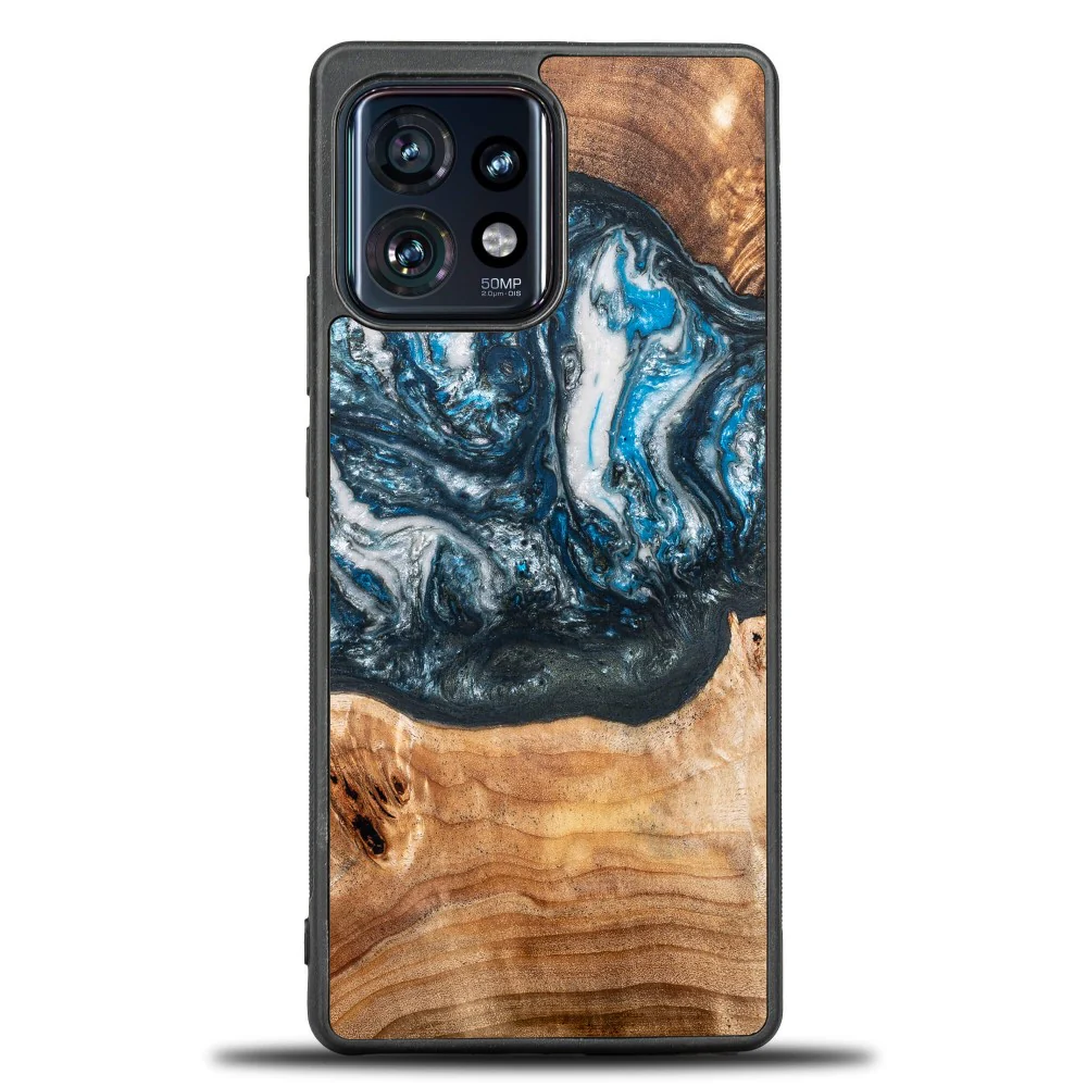 Holzhülle für Motorola Edge 40 Pro, Bewood Unique Planets Erde