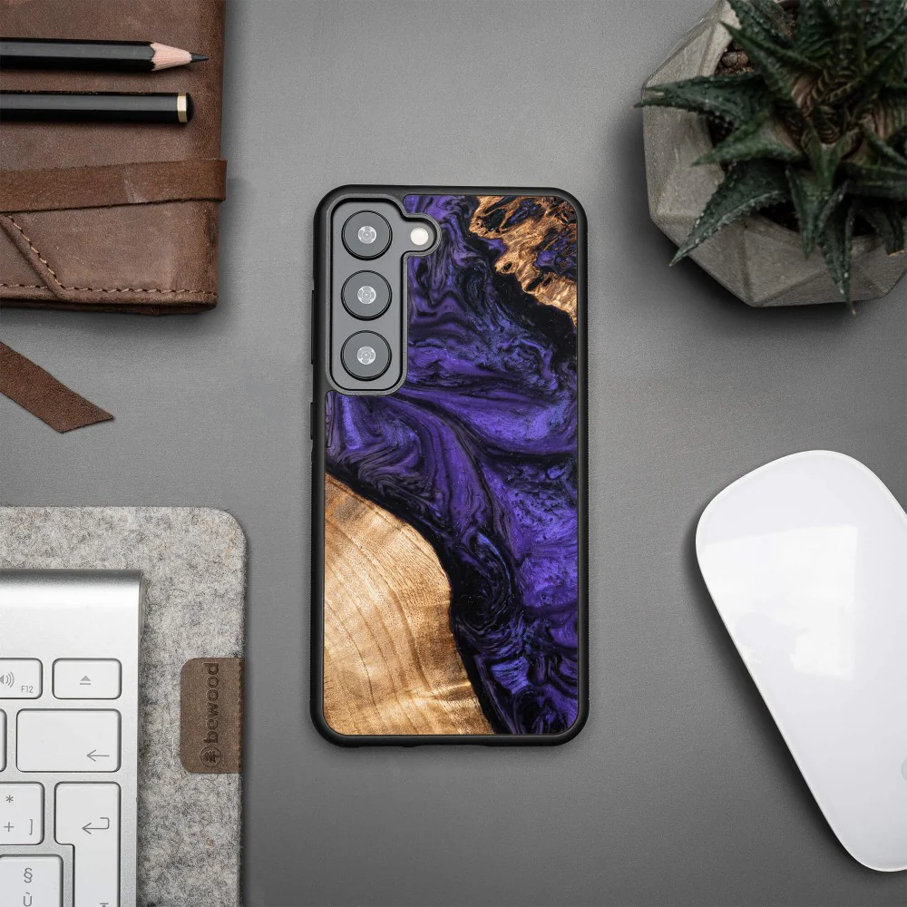 Holzhülle für Galaxy S23, Bewood Unique Violet - Image 2