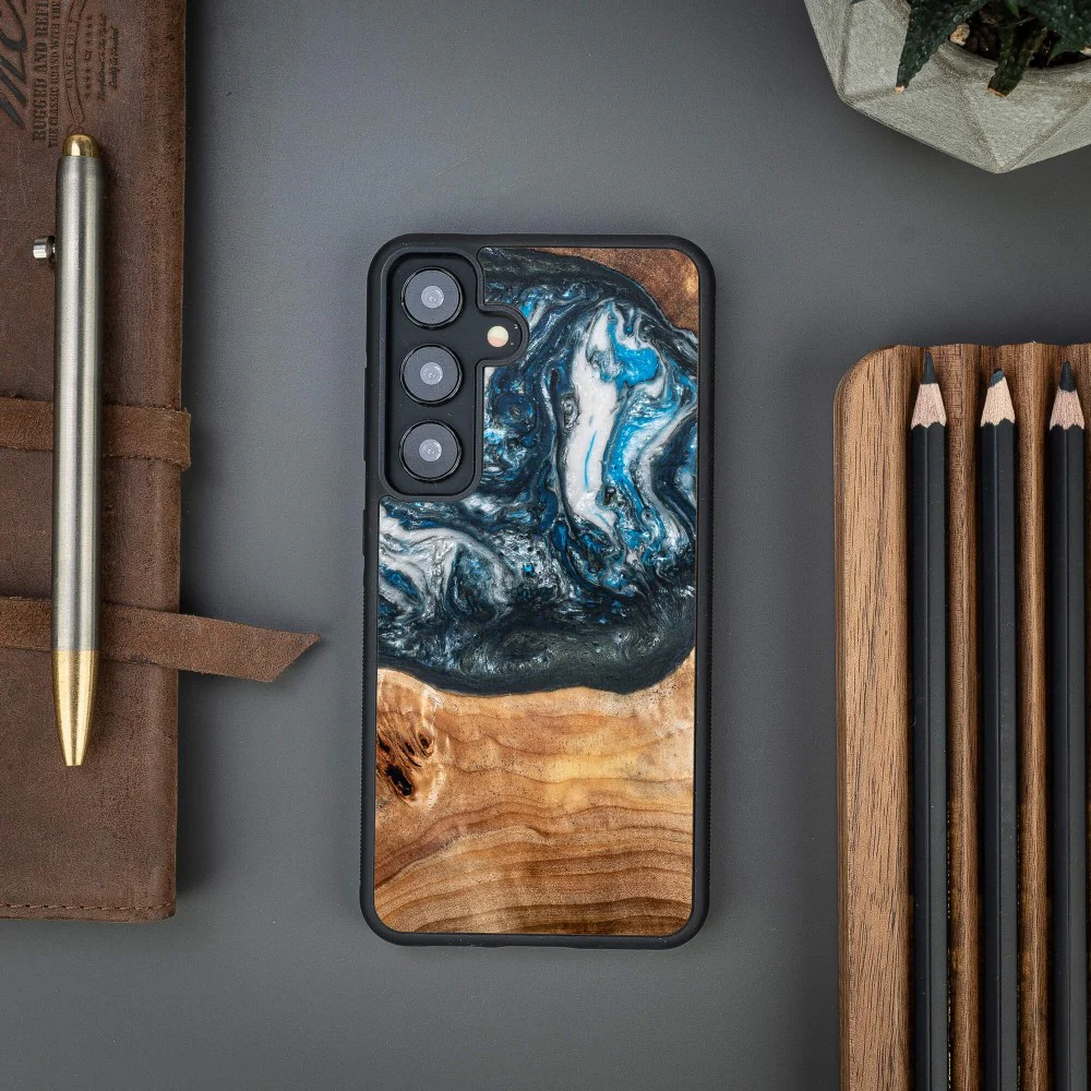 Holzhülle für Galaxy S25, Bewood Unique Planets Erde - Image 2
