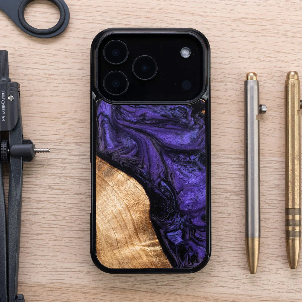 Holzhülle für iPhone 17 Pro, Bewood Unique Violet - Image 3