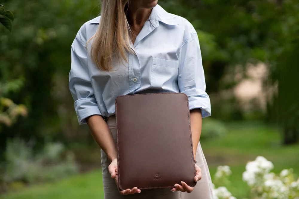 Hülle für MacBook Air 13,6" M3, Baltan Sleeve Premium, Dunkelbraun - Image 8