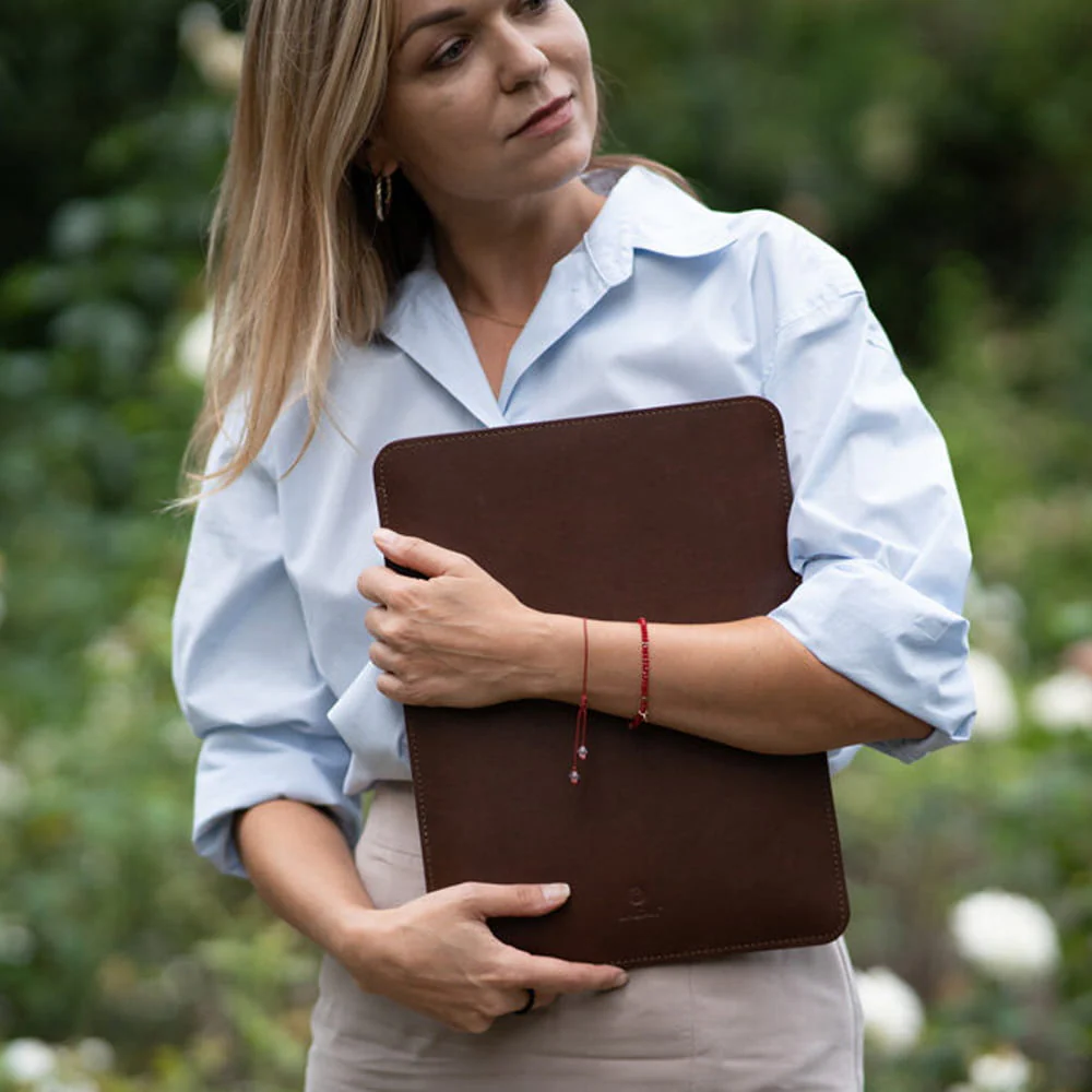 Hülle für MacBook Air 13,6" M4, Baltan Sleeve Premium, Dunkelbraun - Image 7