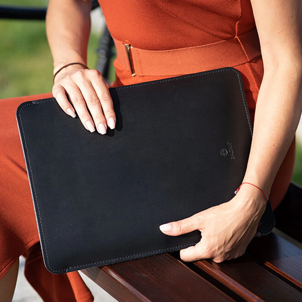 Hülle für MacBook Air 15" M3, Baltan Sleeve Premium, Schwarz - Image 6