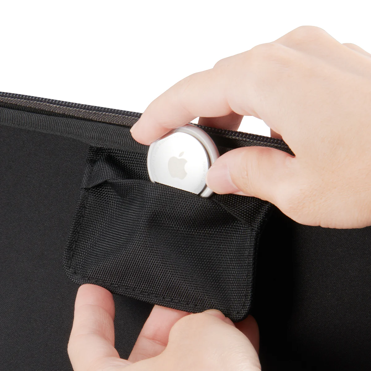 Hülle für PlayStation Portal, Spigen Klasden Pouch, Grau - Image 13