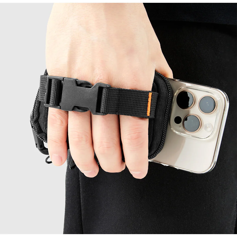 Kompakte Tasche mit MagSafe Befestigung Spigen SnapZip, Schwarz - Image 13