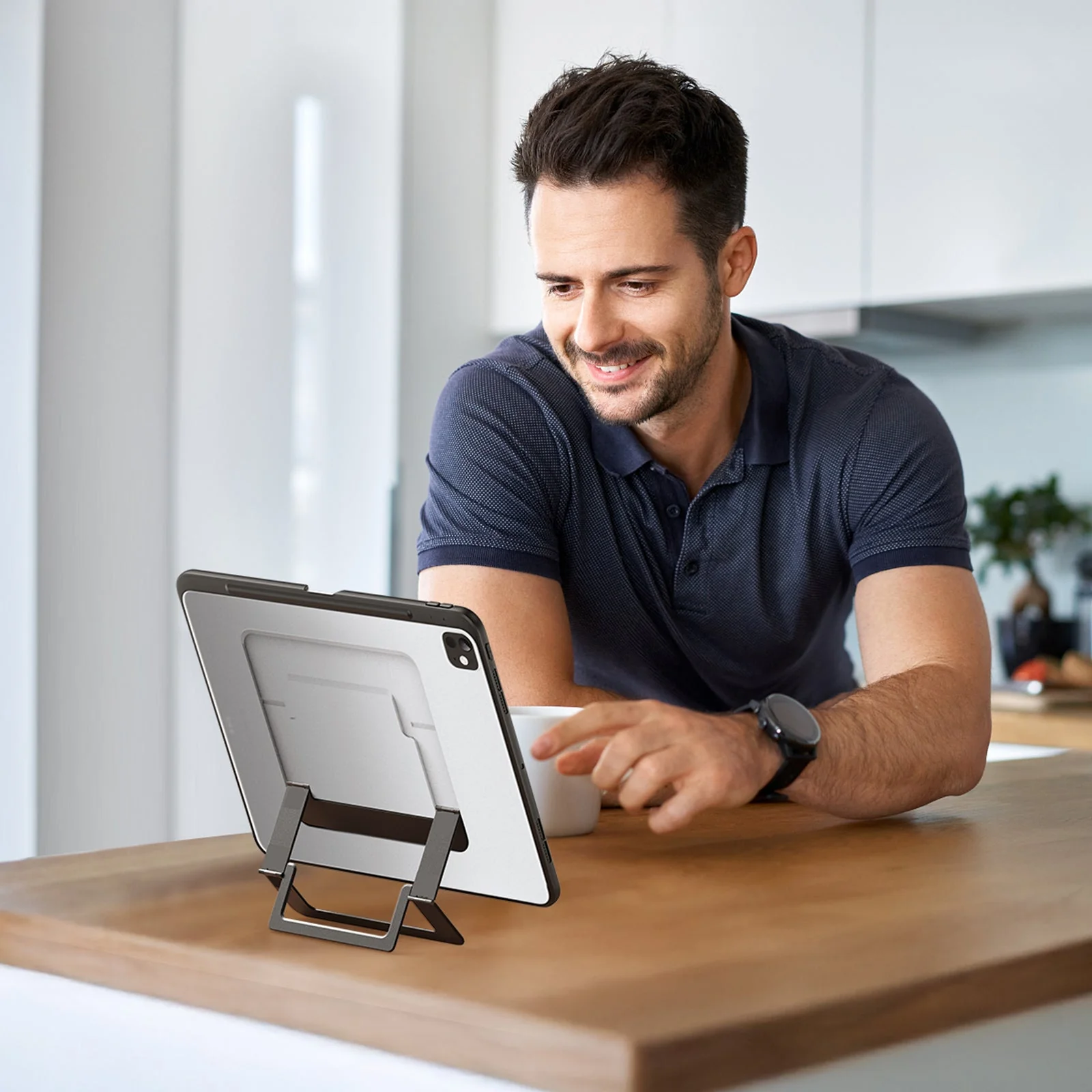 Schutzhülle mit Ständer für iPad Pro 11 M5 2025 / Pro 11" M4 2024, Dux Ducis Axis, Transparent-Schwarz - Image 14