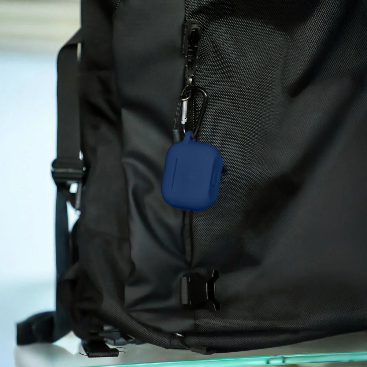 Silikonhülle mit Karabiner für AirPods 3, Bizon Case Headphone Silicone, Dunkelblau - Image 5